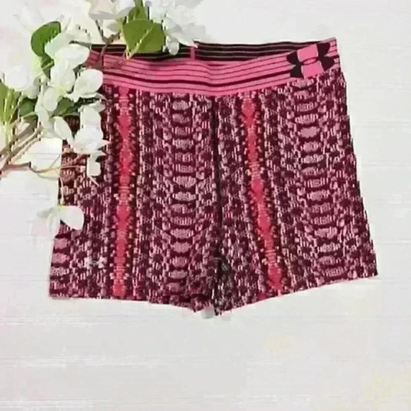 Under Armor Pink Snakeskin Print Short Athletic Shorts - Picture 1 of 2